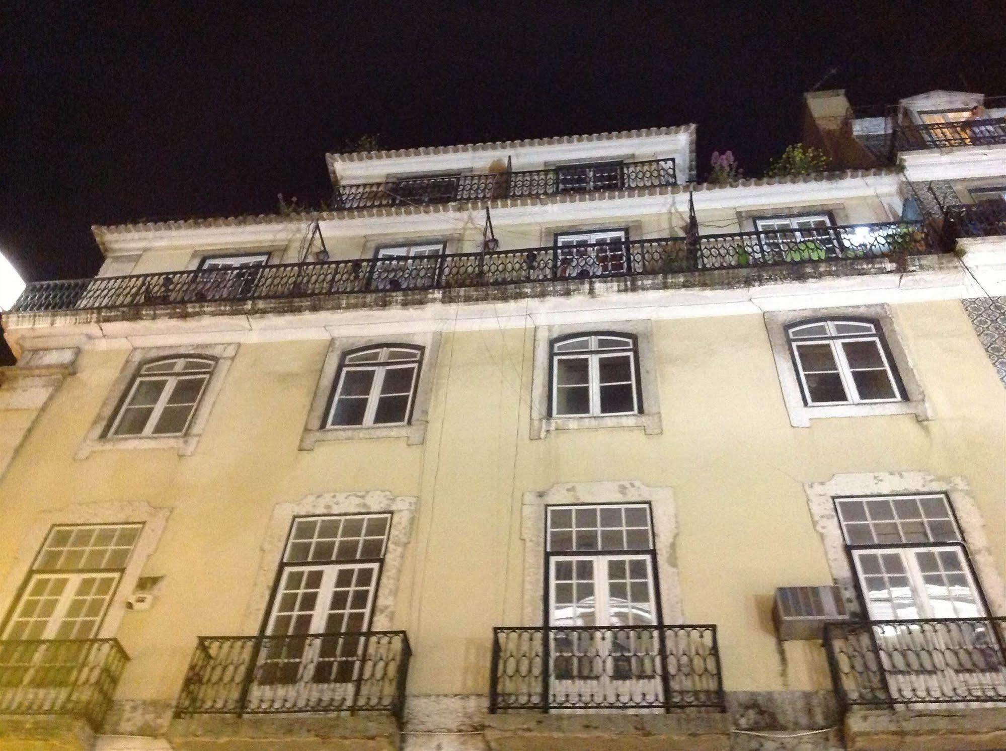 ליסבון New Aljubarrota Guest House מראה חיצוני תמונה