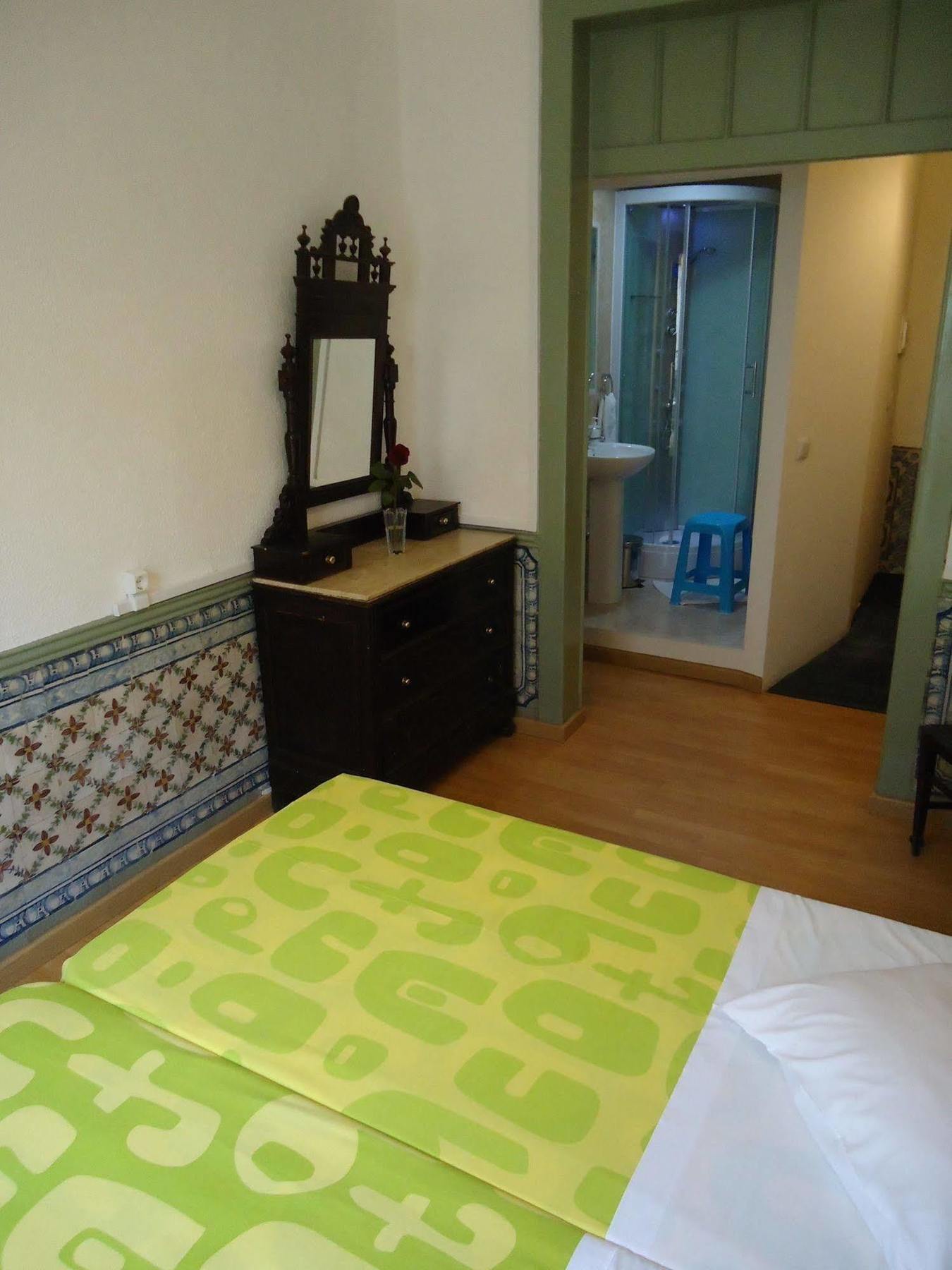 ליסבון New Aljubarrota Guest House מראה חיצוני תמונה