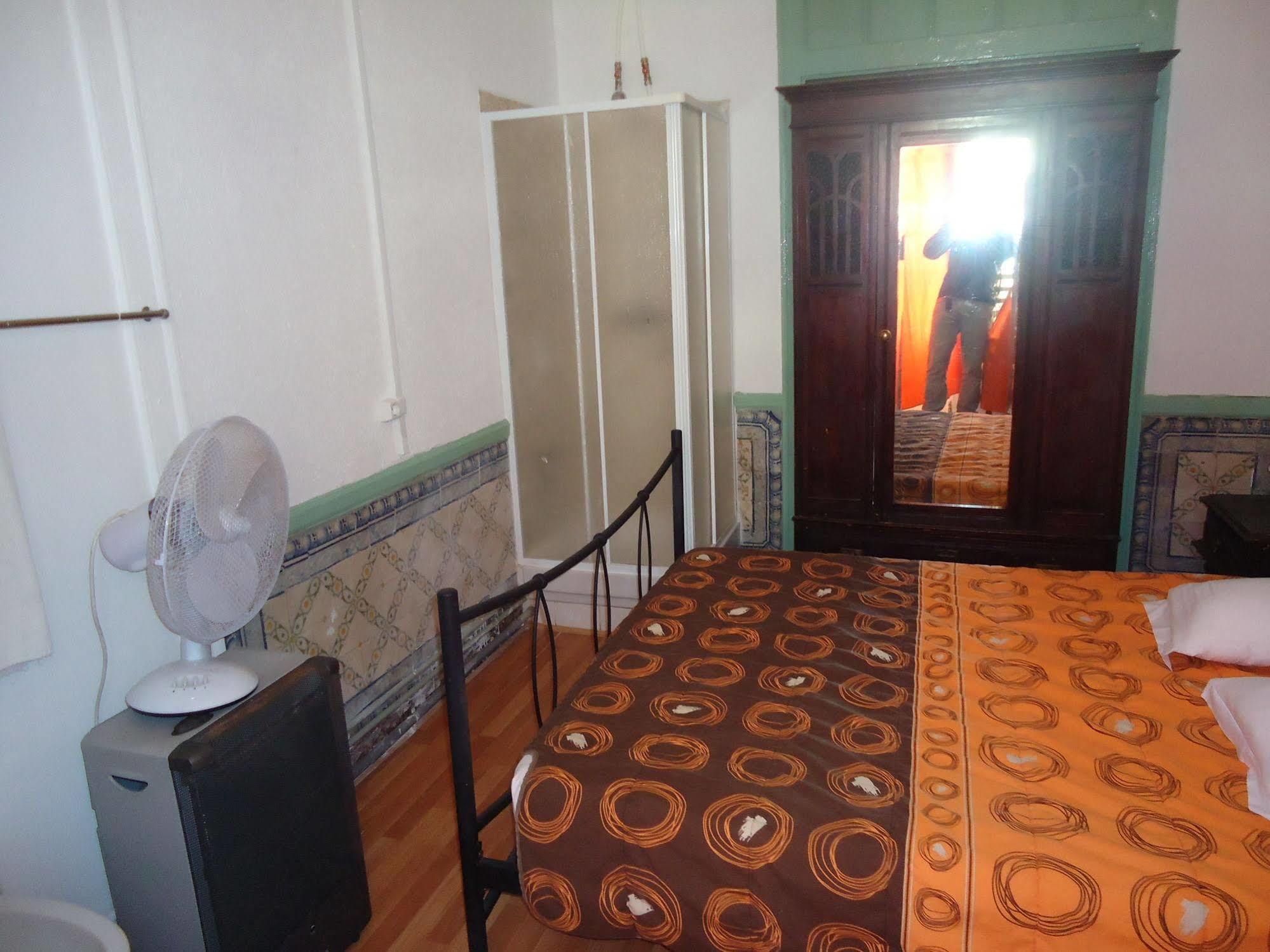 ליסבון New Aljubarrota Guest House מראה חיצוני תמונה