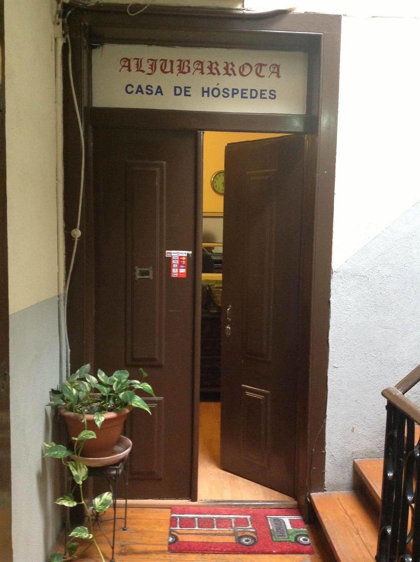 ליסבון New Aljubarrota Guest House מראה חיצוני תמונה