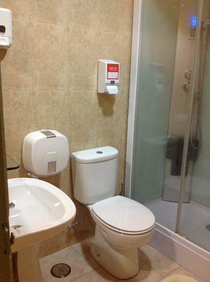 ליסבון New Aljubarrota Guest House מראה חיצוני תמונה
